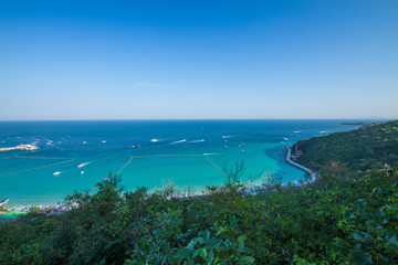 Fototapeta premium mountain viwe on island in sunchild and a beach 11