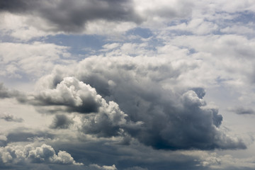 Fototapeta na wymiar Cloudy grey sky