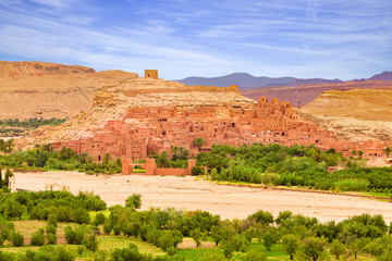 Fototapeta na wymiar Kasbah Ait Ben Haddou in the Atlas mountains of Morocco. UNESCO World Heritage Site