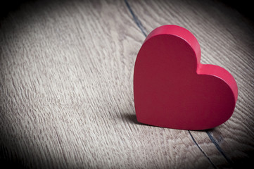 Red Heart on the wood - Stockphoto