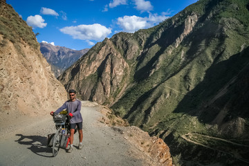 Cycling through Tibet