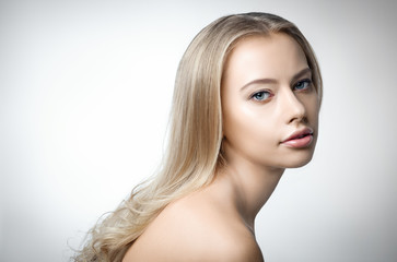 Naklejka premium portrait of beautiful blonde