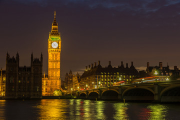Fototapeta premium Big Ben, Parliament, Westminster bridge in London