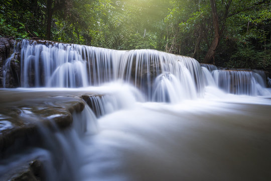 Fototapeta Landscape Huai Mae Kamin waterfall Srinakarin Dam in Kanchanaburi, Thailand