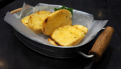 garlic bread
