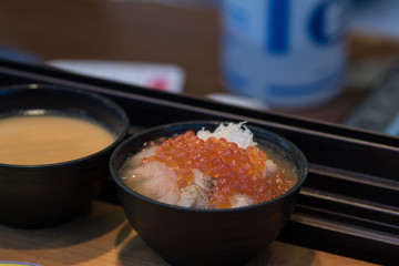 イクラ丼