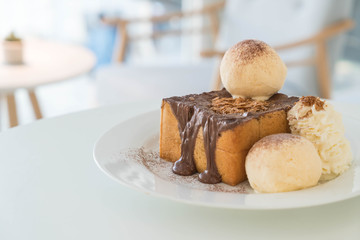 honey toast with vanilla ice-cream and chocolate