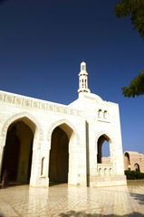 Fototapeta na wymiar Oman : Grande Mosquée du Sultan Qaboos à Mascate
