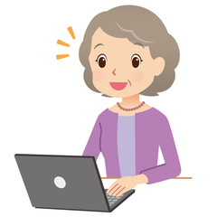 パソコン　シニア女性　高齢者