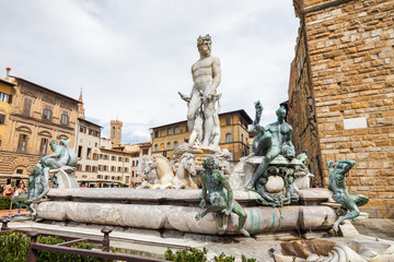 Fototapeta na wymiar Statues near Uffizzi gallery in Florence, Toscana province, Italy.