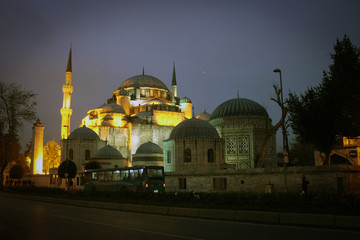 Fototapeta na wymiar Suleymaniye Mosque by night, Istanbul, Turkey