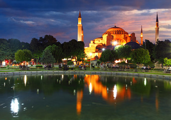 Fototapeta na wymiar Hagia Sophia on a sunset, Istanbul