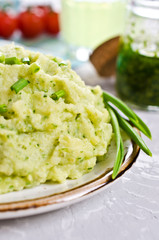 Green mashed potatoes