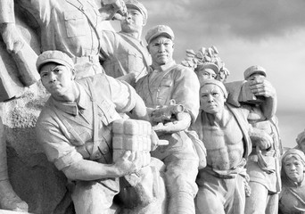 Red Army Statues at Mao's Mausoleum on Tiananmen Square, Beijing, China - obrazy, fototapety, plakaty