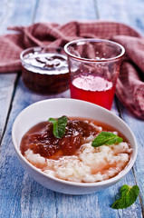 Milk rice porridge