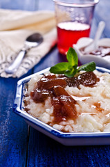 Milk rice porridge