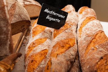 Frisches Brot und Baguette