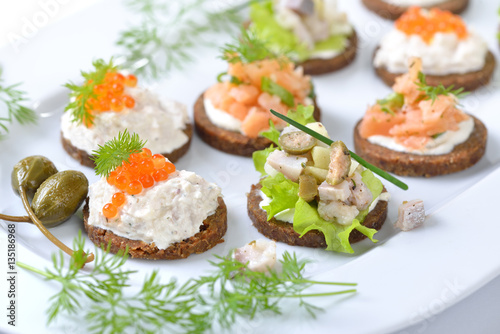 &amp;quot;Leckeres Fisch-Fingerfood mit Lachstatar, Matjestatar und ...