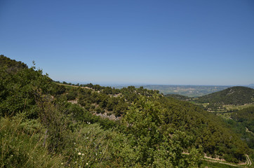 Dentelles de montmiraille