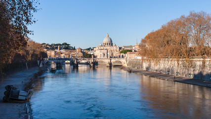 Obraz premium Rome cityscape with bridge and Tiver River