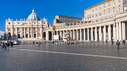 Fototapeta na wymiar square and St Peter Basilica in Vatican in winter