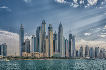Fototapeta na wymiar Dubai Marina skyline