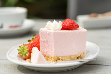 strawberry quark cake