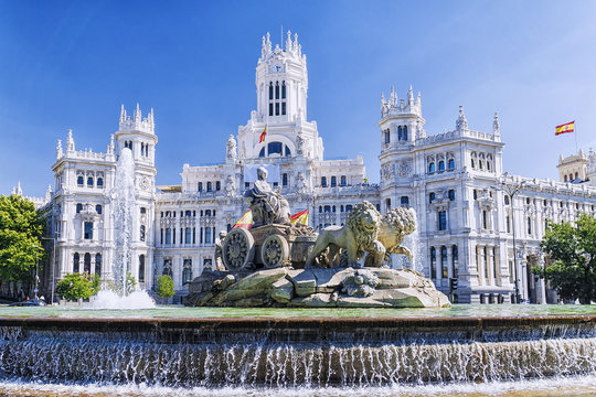 Cibeles fountain in Madrid, Spain