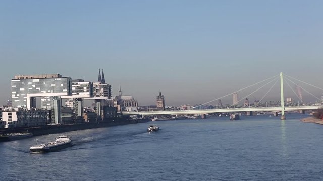 K&ouml;ln, Rhein, Binnenschiffsverkehr