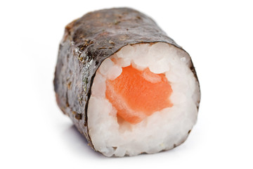sushi auf weissem hintergrund
