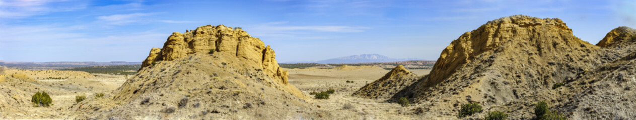 Fototapeta na wymiar Ojito Wilderness Near Albuquerque