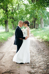 Naklejka premium Happy bride and groom on their wedding.