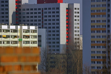modernisierte Plattenbauten in verdichteter Aufnahme