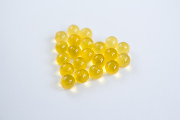 Fish oil capsules with omega