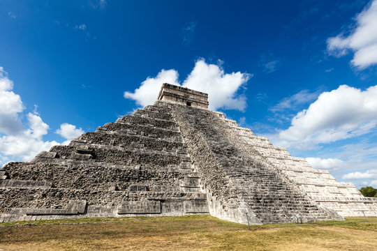 El Castillo, a.k.a the Temple of Kukulkan, a Mesoamerican step-pyramid at the center of the Chichen Itza archaeological site in Yucatan, Mexico, considered to be one of the New 7 Wonders of the World