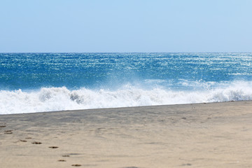 Fototapeta na wymiar Wave, ocean, sand