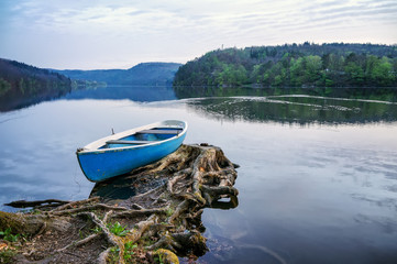 The boat on the lake.