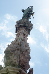 Fototapeta na wymiar Obelisk in New Jesus square