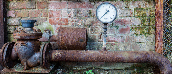 Altes Manometer Heizungstechnik