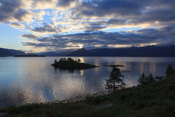 Fototapeta na wymiar A lovely summer afternoon in beautiful landscape in Hardanger, Norway