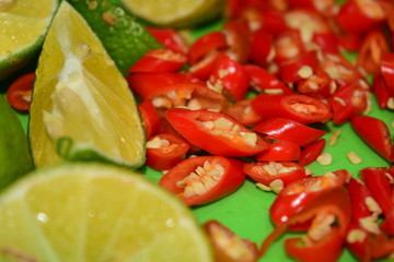 Scharf und sauer Zitrone mit Chilli