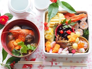 お正月のおせち料理とお雑煮