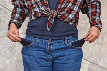 kein Geld in den Taschen