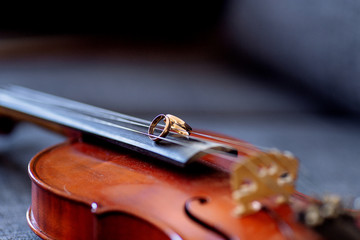 Wedding rings on the violin