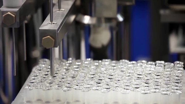Automatic equipment for pharmaceutical industry, filling machine