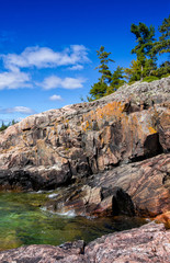 Fototapeta na wymiar Rocky formations at the north shore of Lake Superior