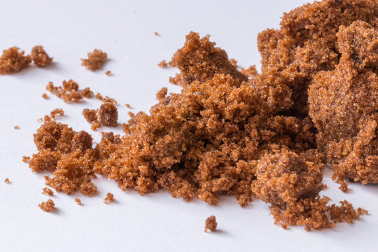  dark sugar and unrefined sugar cane