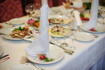 beautiful table setting for a wedding dinner in the restaurant