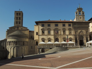 Fototapeta na wymiar Arezzo - piazza grande