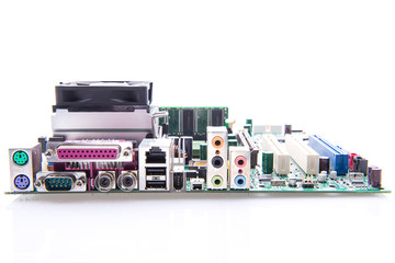 VGA - USB - Audio - Anschl&uuml;sse eines Motherboards